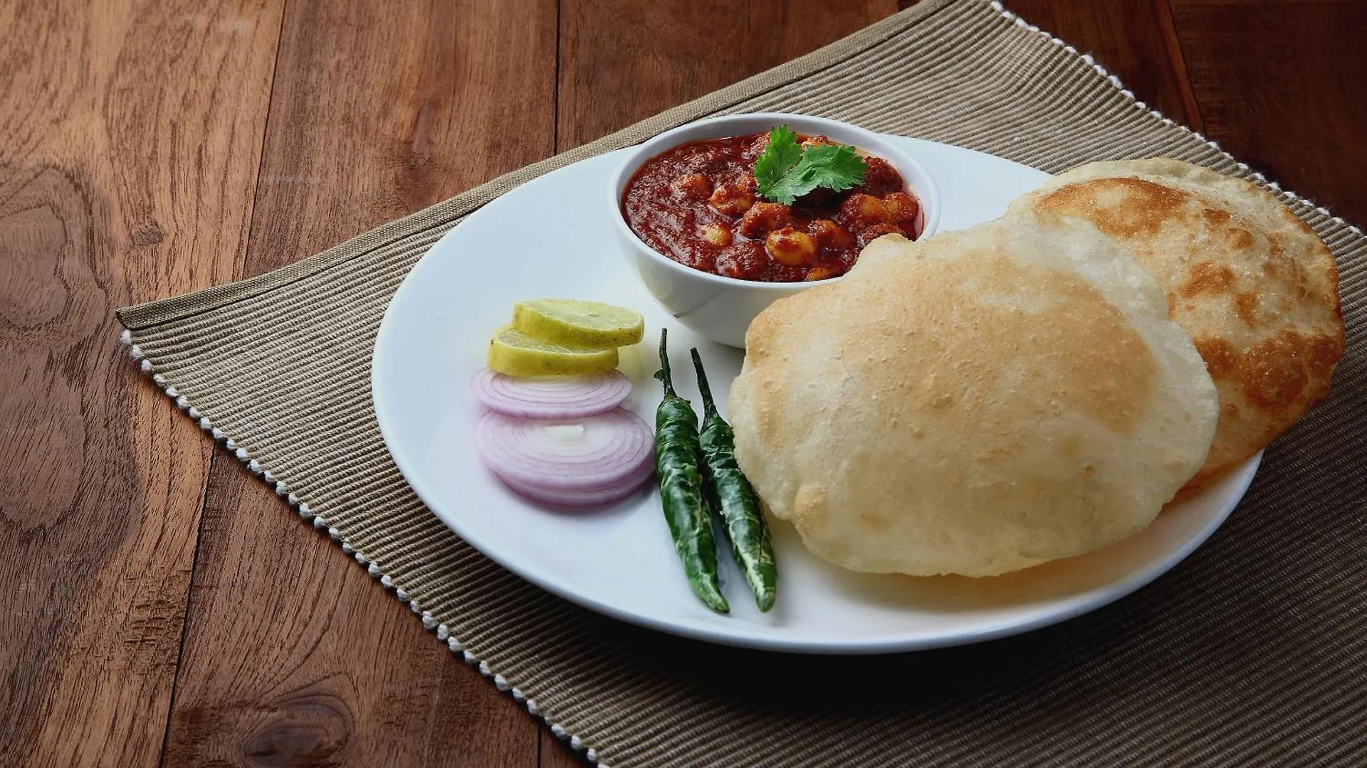Super Capital O Esscon House Near Payal Cinema Hotel Gurgaon